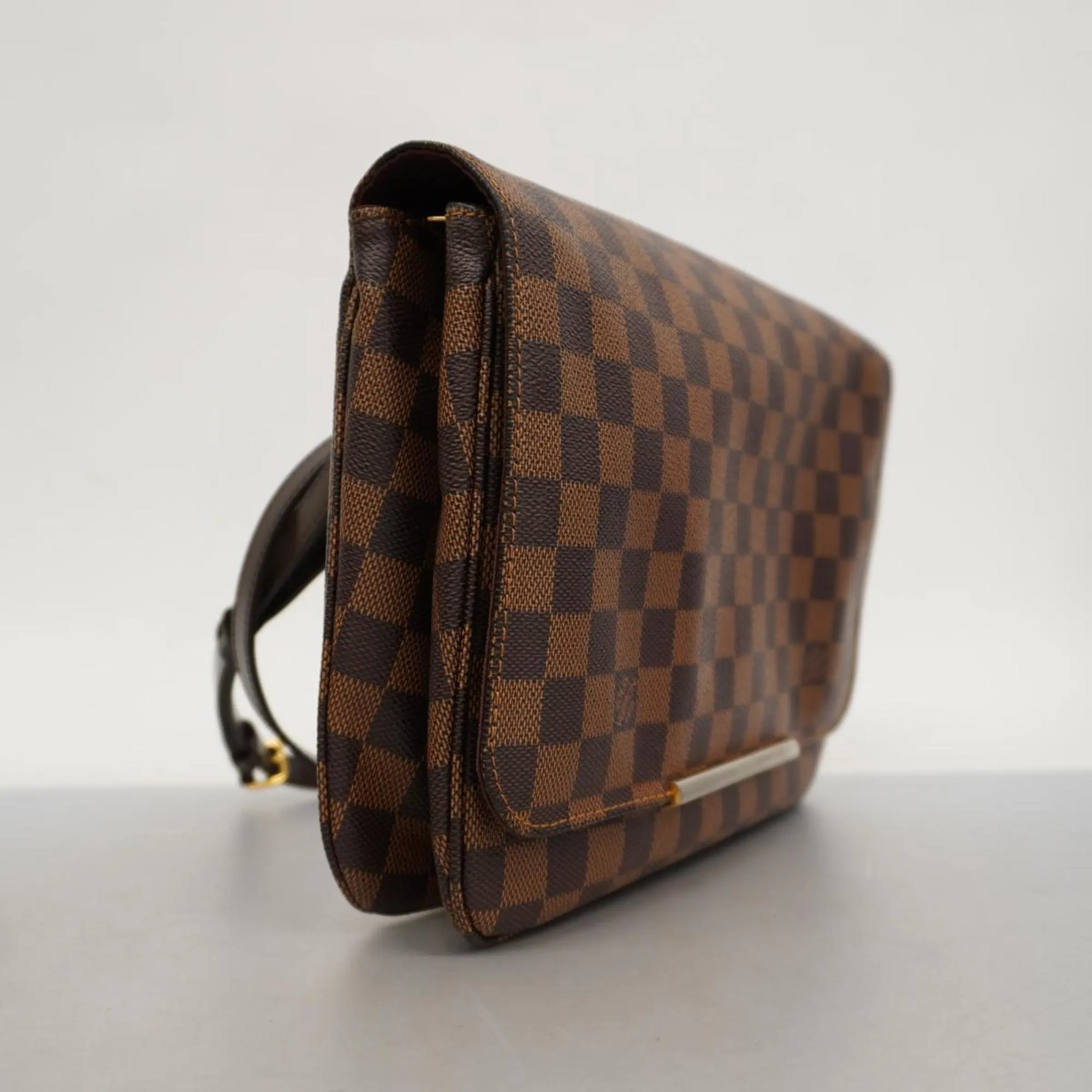 Louis Vuitton Hoxton  Canvas Shoulder Bag ()