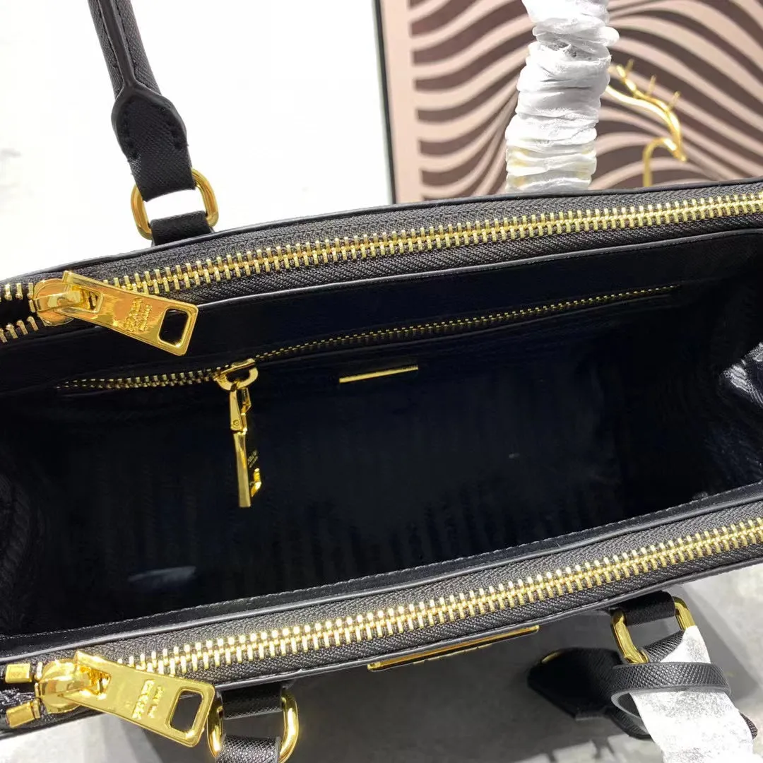 PD175 Galleria Saffiano leather medium bag/11x7.7x4.7inch