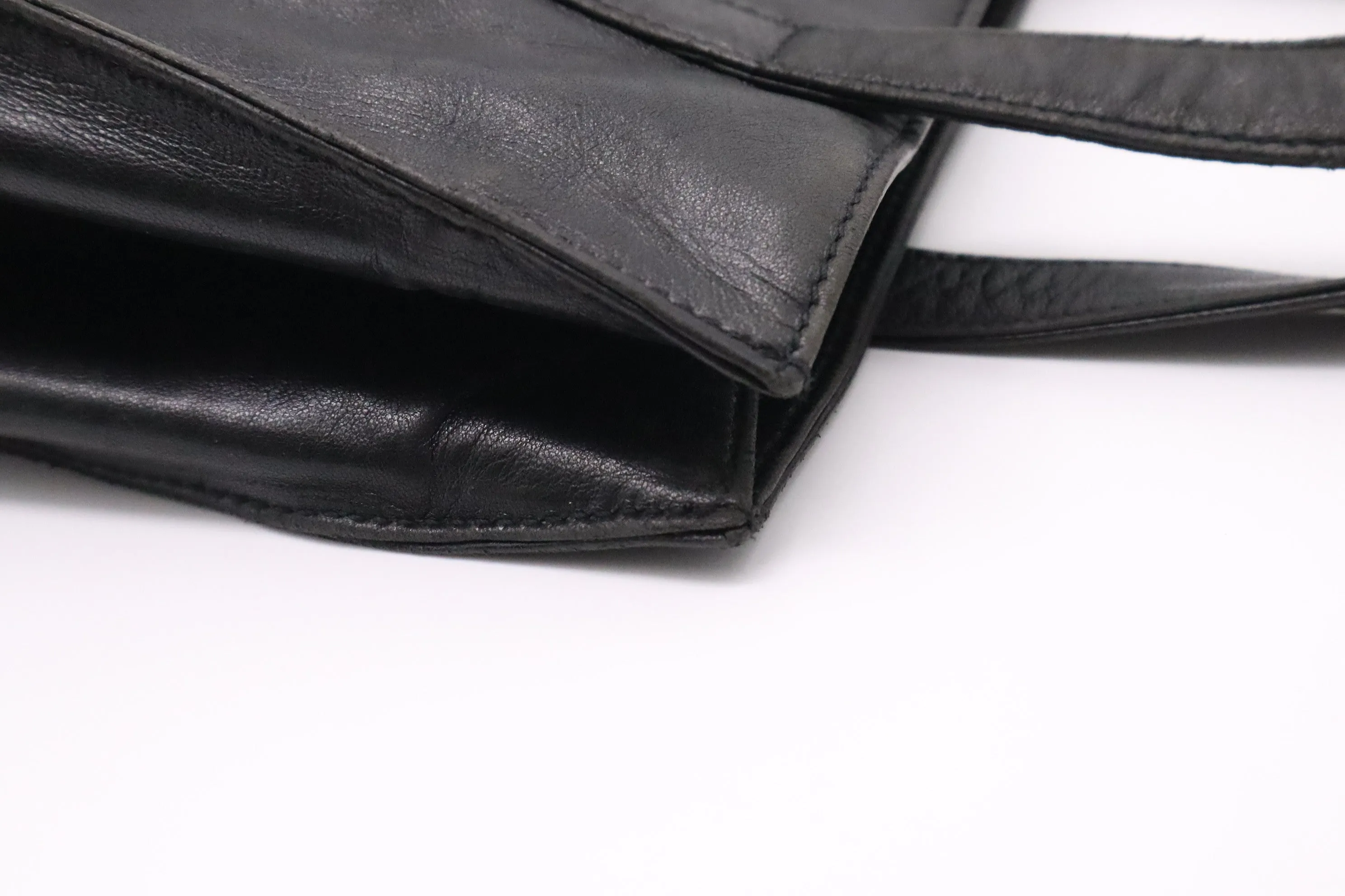 Prada Tote in Black Leather