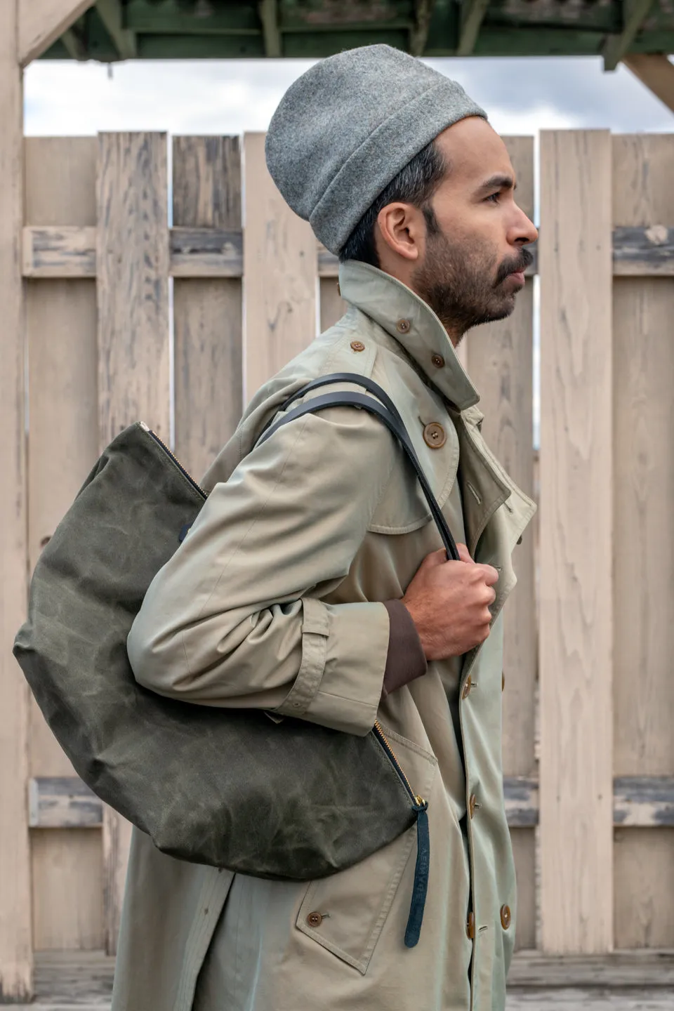 Travel bag in waxed canvas FRONTENAC model