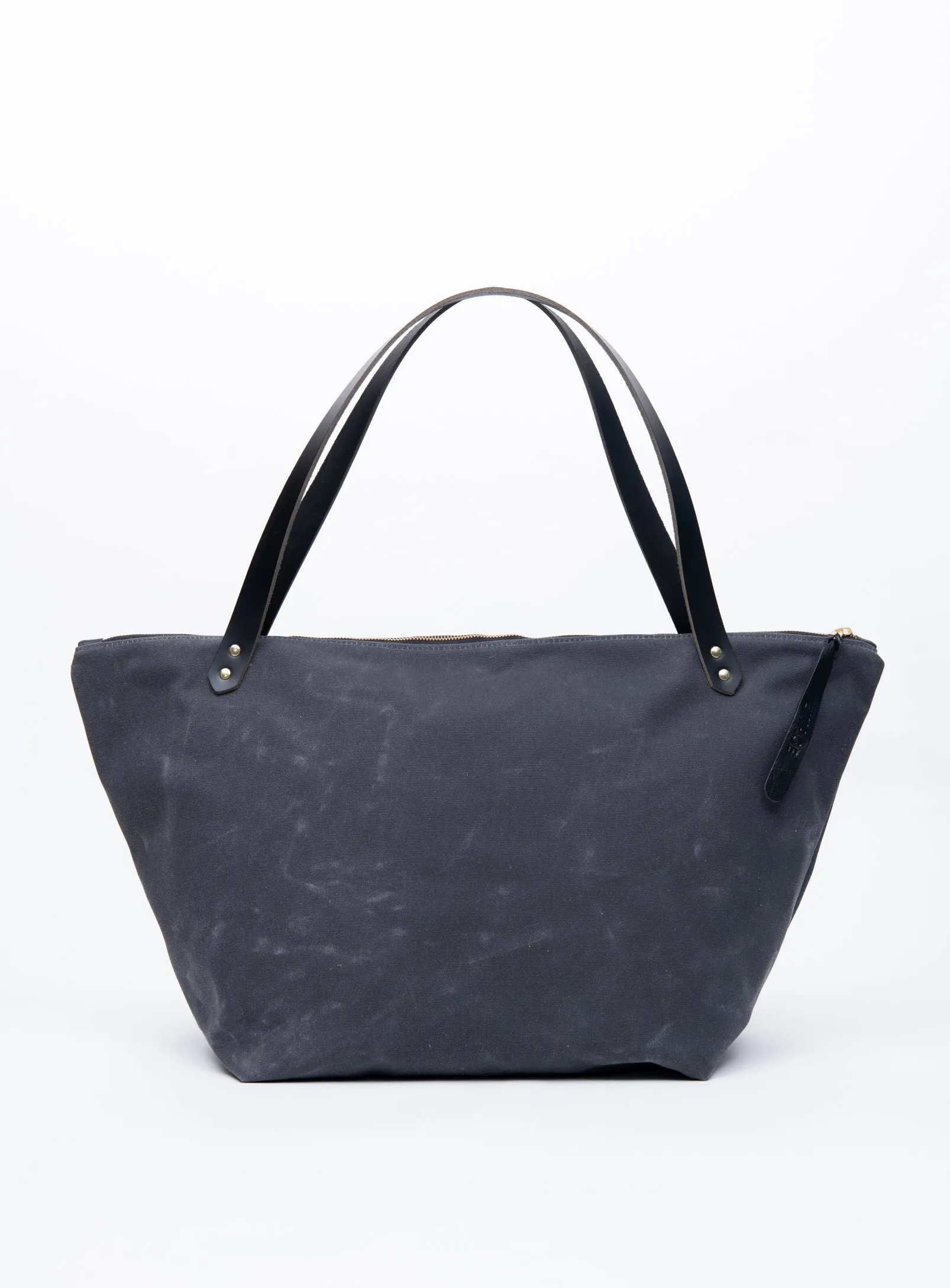 Travel bag in waxed canvas FRONTENAC model